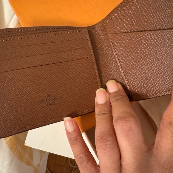 Louis Vuitton Men’s Wallet - Picture 5 of 8